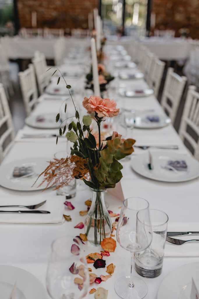 Hochzeitsplanerin Beruf Tisch Dekoration